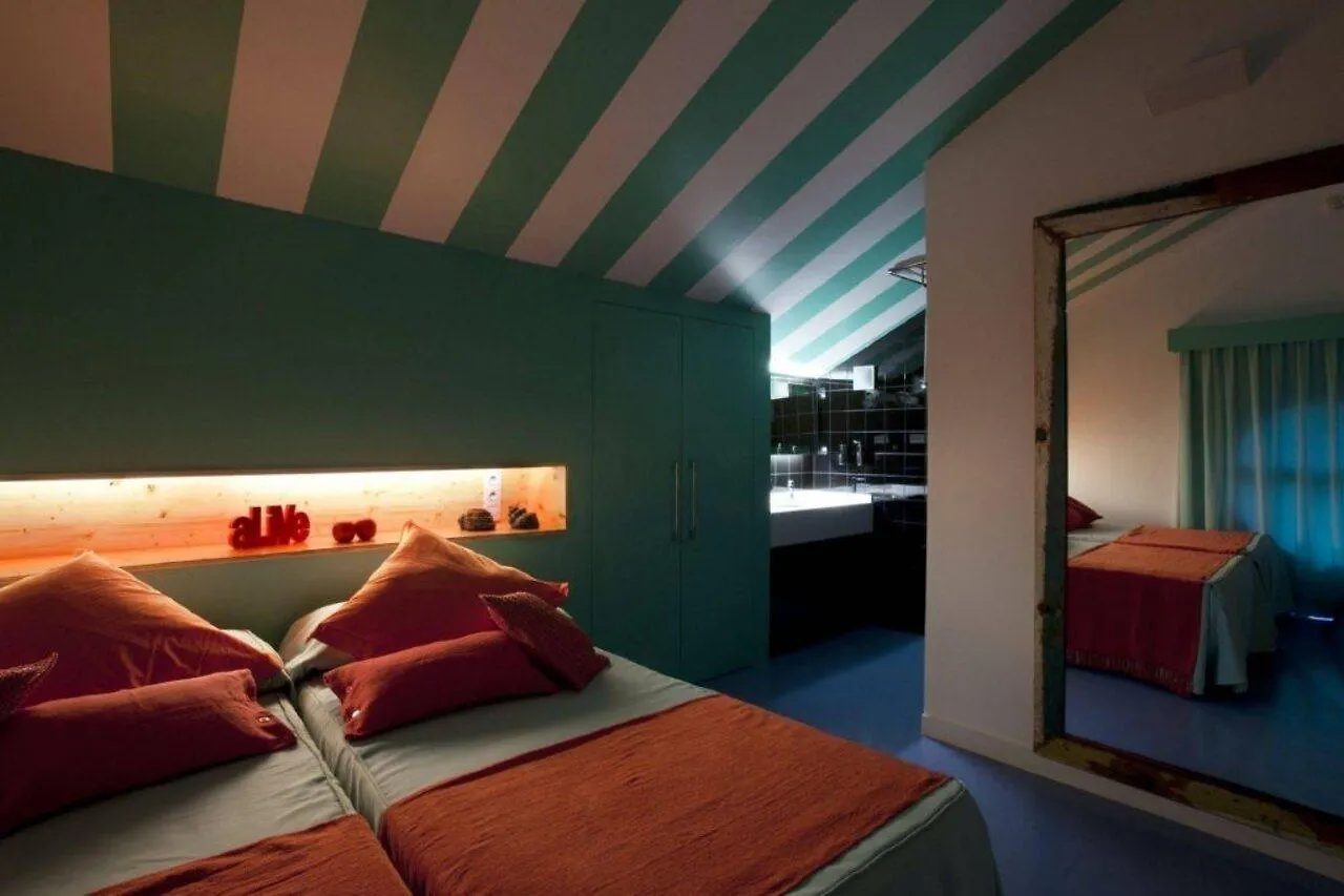 Amistat Beach Hostel Barcelona