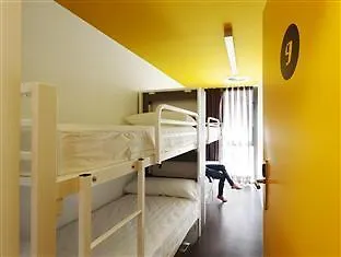 Amistat Beach Hostel Barcelona
